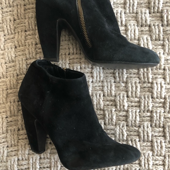 🆕 STEVE MADDEN SUEDE/LEATHER HEELED BOOTIES - Picture 2 of 8